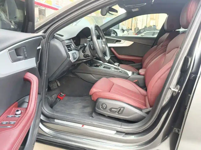 Audi A4L — Фото автомобиля 15