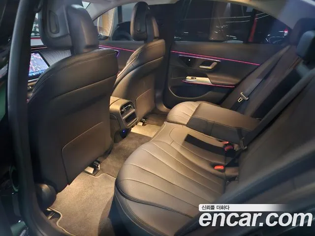 Mercedes-Benz E-Class — Фото автомобиля 7