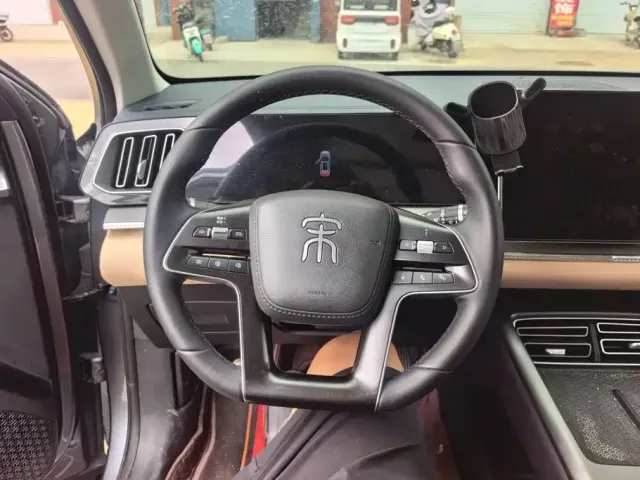 BYD Song Pro New Energy 2025 2nd Generation Smart Drive Edition DM-i 75KM Leading Type — Фото автомобиля 15