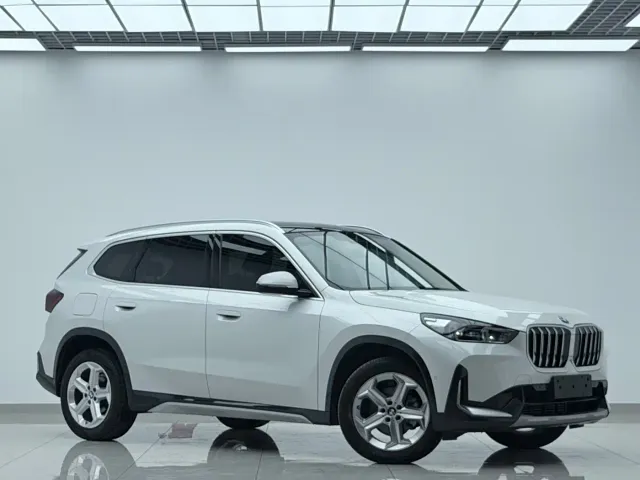 BMW X1 — Фото автомобиля 3