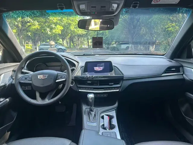 Cadillac CT4 — Фото автомобиля 5