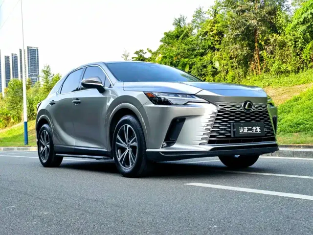 Lexus RX — Фото автомобиля 3