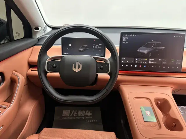 Leapmotor C10 — Фото автомобиля 9