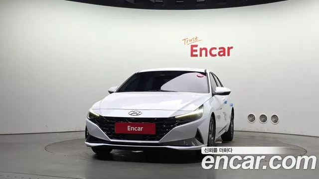 Hyundai AVANTE Avante (CN7) — Фото автомобиля 3