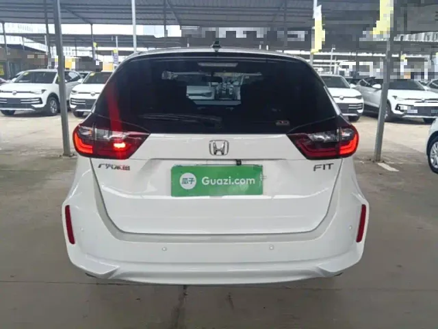 Honda Fit — Фото автомобиля 5