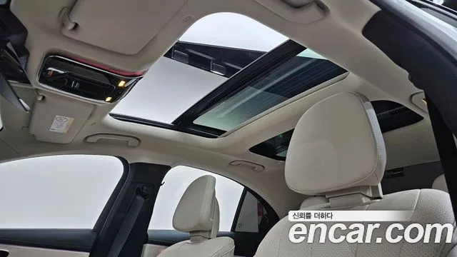 Mercedes-Benz E-Class — Фото автомобиля 19