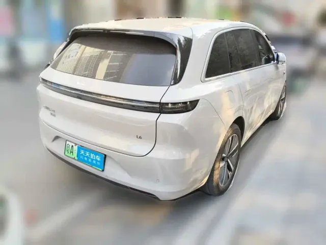 Li Auto L6 — Фото автомобиля 2