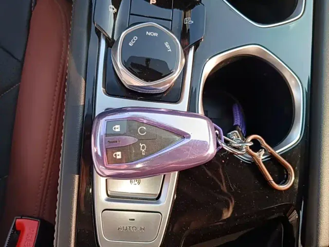 Changan Eado — Фото автомобиля 8