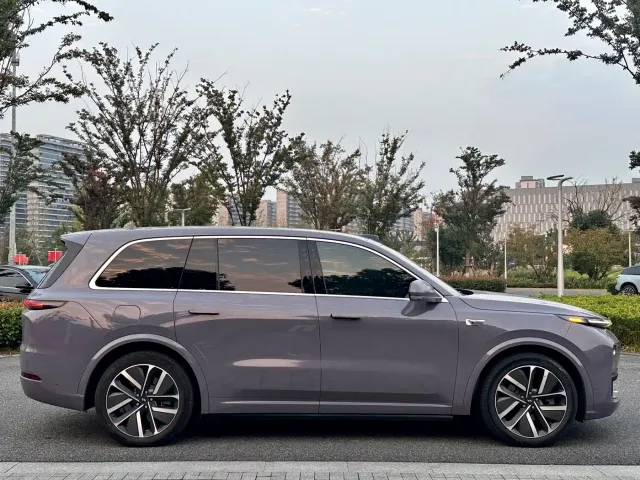 Li Auto L9 — Фото автомобиля 7