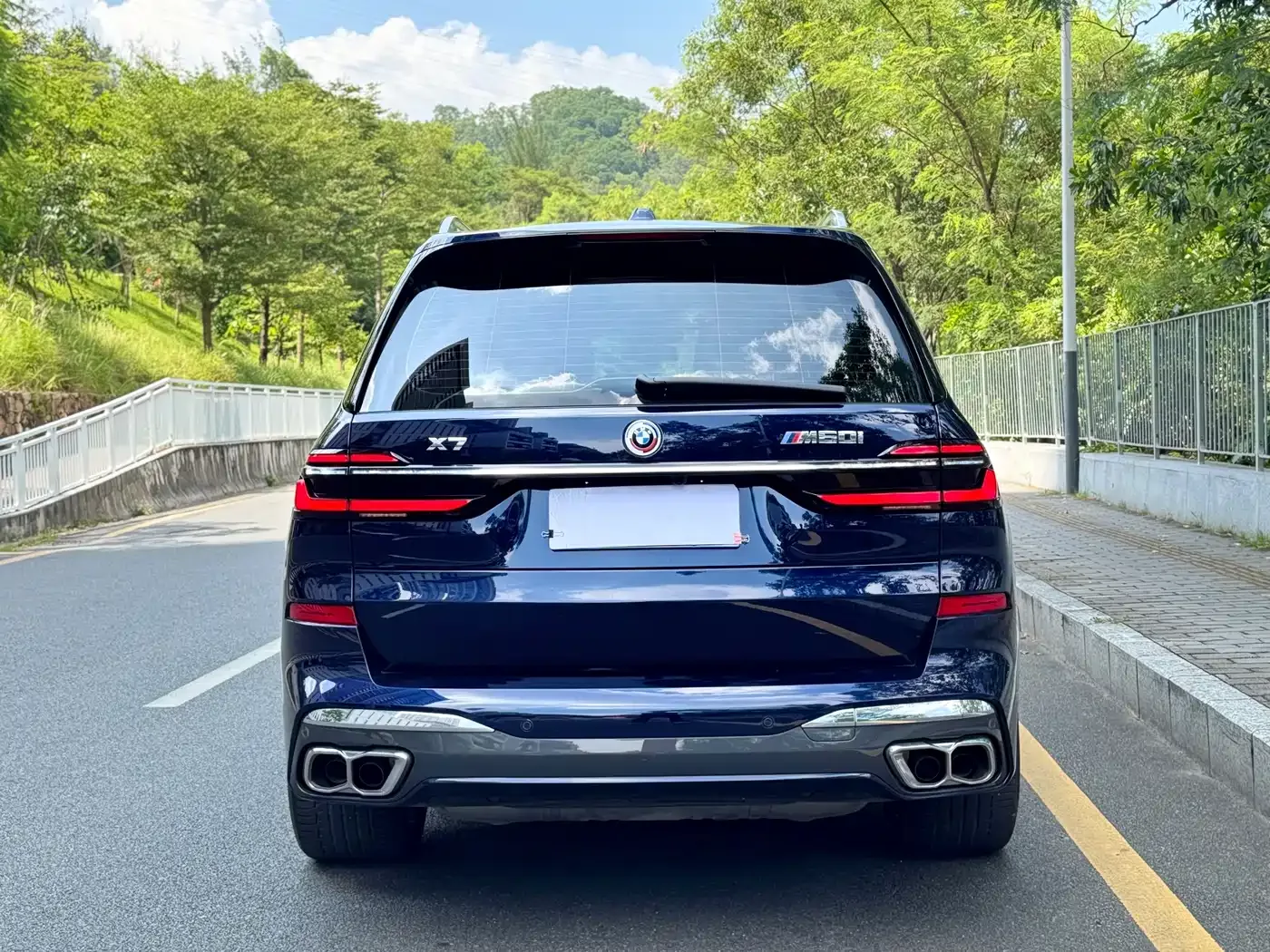 BMW BMW X7 M60i 2023 xDrive M60i — Фото автомобиля 5