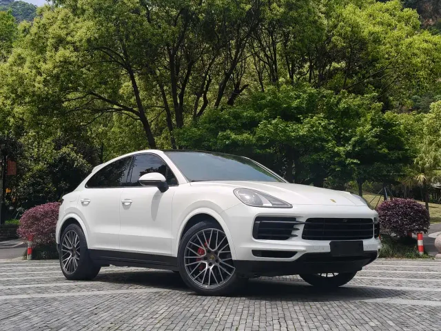 Porsche Cayenne — Фото автомобиля 3