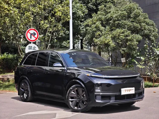 Li Auto L8 — Фото автомобиля 3
