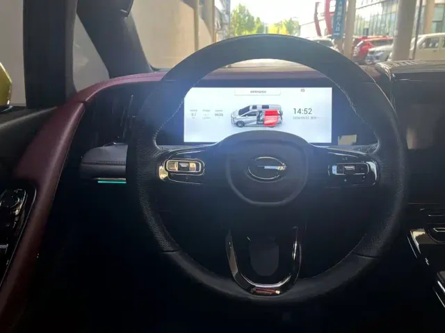 GAC Trumpchi M8 — Фото автомобиля 12