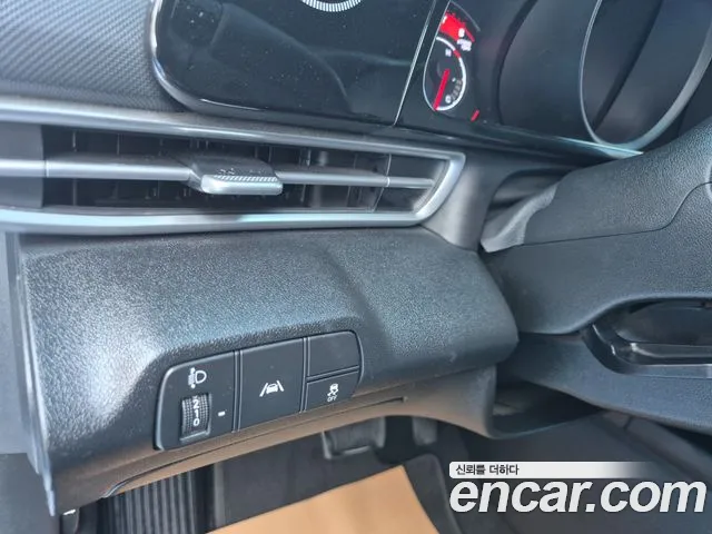 Hyundai Avante CN7 — Фото автомобиля 15