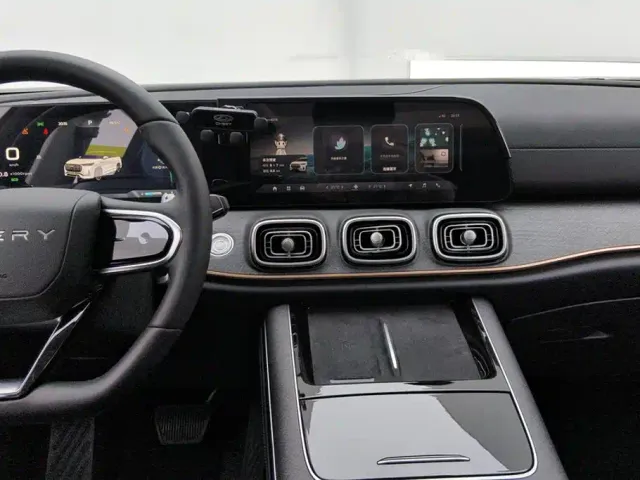 Chery Tiggo 9 — Фото автомобиля 13