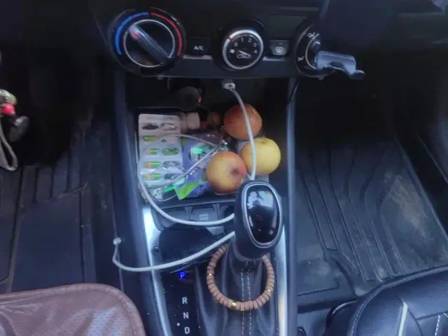 Hyundai Elantra — Фото автомобиля 16