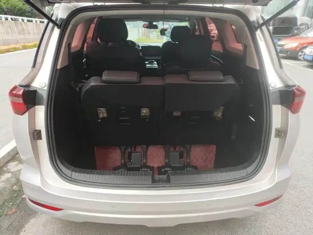 Wuling Victory — Фото автомобиля 9