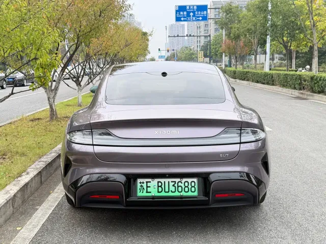 Xiaomi SU7 — Фото автомобиля 10