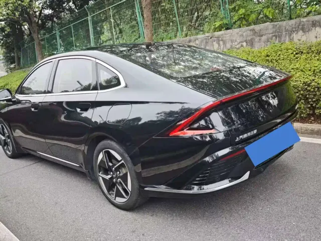 Wuling Starlight — Фото автомобиля 6