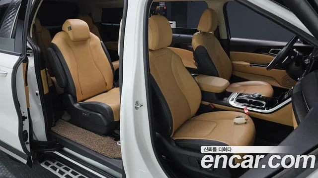 Kia Carnival Generation 4 — Фото автомобиля 11