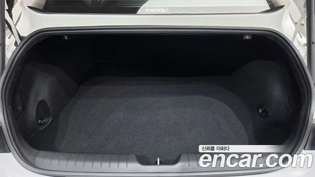 Hyundai Ioniq 6 — Фото автомобиля 23