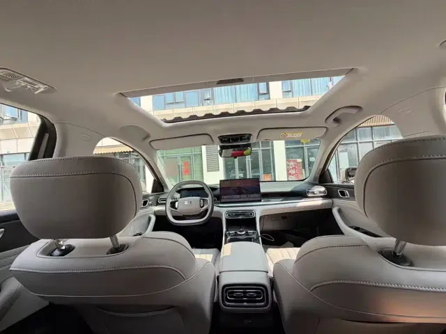 Geely Galaxy Galaxy Stellar 6 2025 Base Version — Фото автомобиля 17