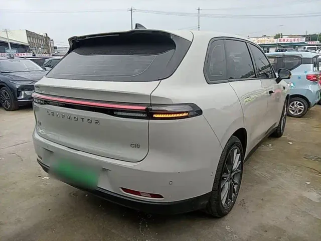 Leapmotor C10 — Фото автомобиля 6