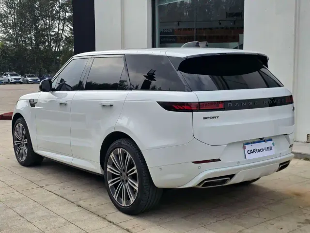 Land Rover Range Rover Sport — Фото автомобиля 5