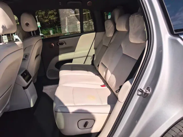 Li Auto i6 — Фото автомобиля 16