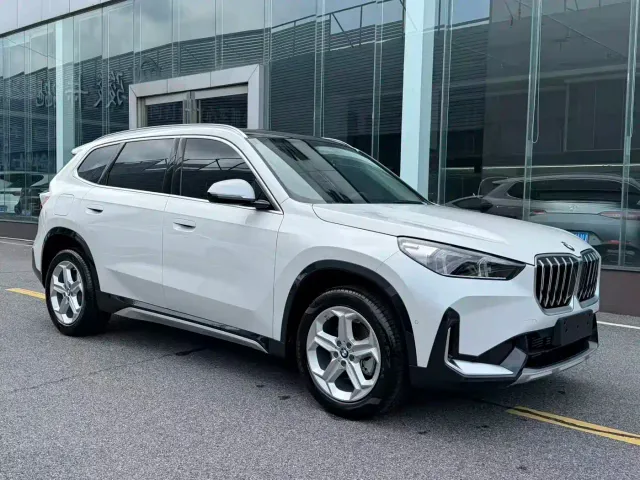 BMW X1 — Фото автомобиля 4