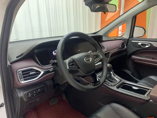 GAC Trumpchi M6 — Фото автомобиля 8