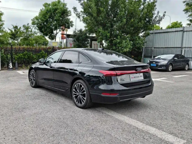 Audi A6L e-tron — Фото автомобиля 4