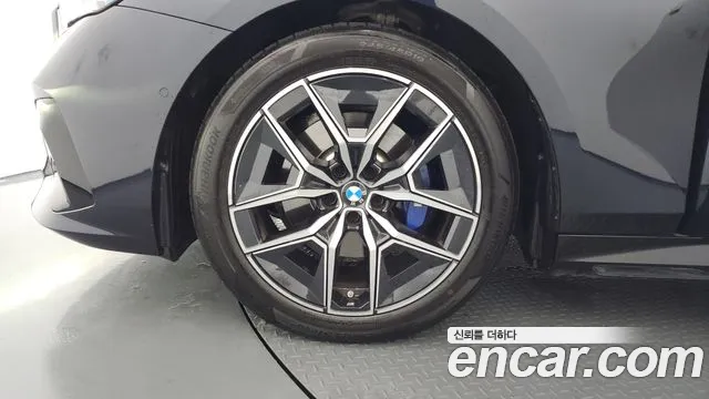 BMW 5-Series 5 серия (G60) 523d M Sport — Фото автомобиля 4
