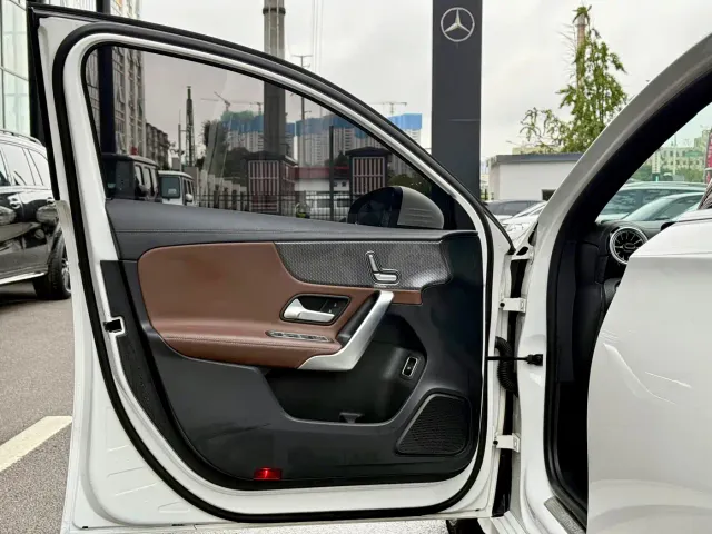 Mercedes-Benz A-Class — Фото автомобиля 15