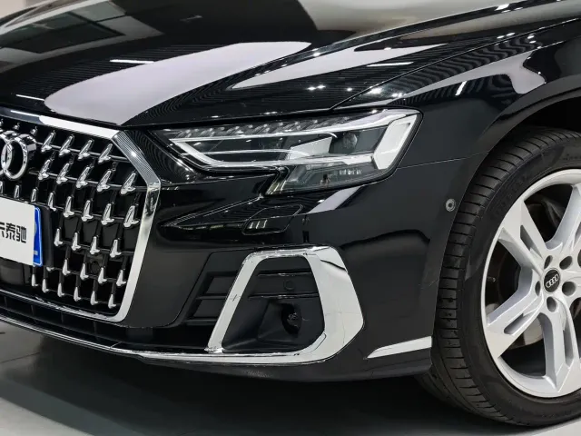 Audi A8 — Фото автомобиля 8