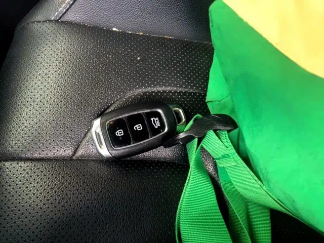 Hyundai Elantra — Фото автомобиля 8