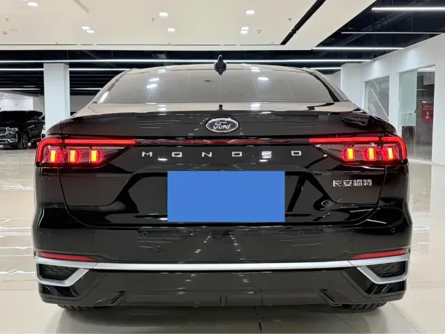 Ford Mondeo — Фото автомобиля 5