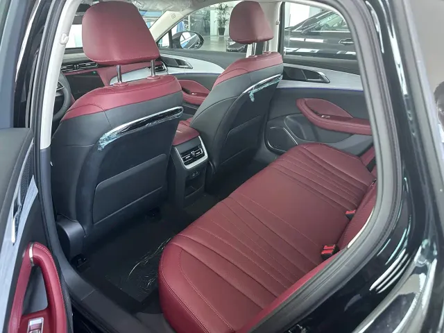 Hongqi H5 — Фото автомобиля 8