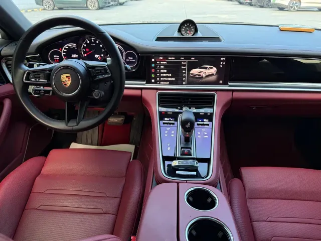 Porsche Panamera — Фото автомобиля 15