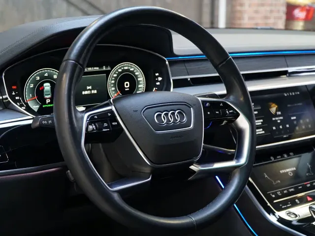 Audi A8 — Фото автомобиля 16