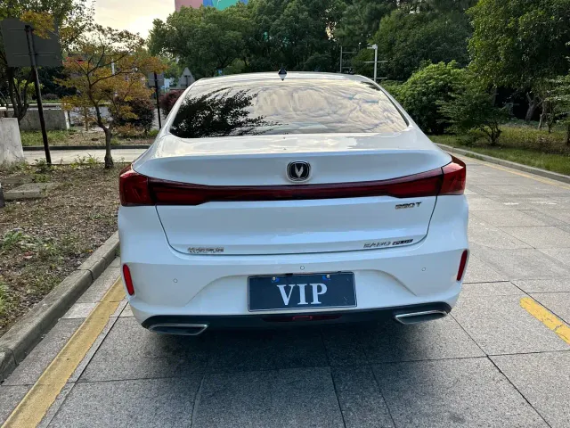 Changan Eado — Фото автомобиля 12