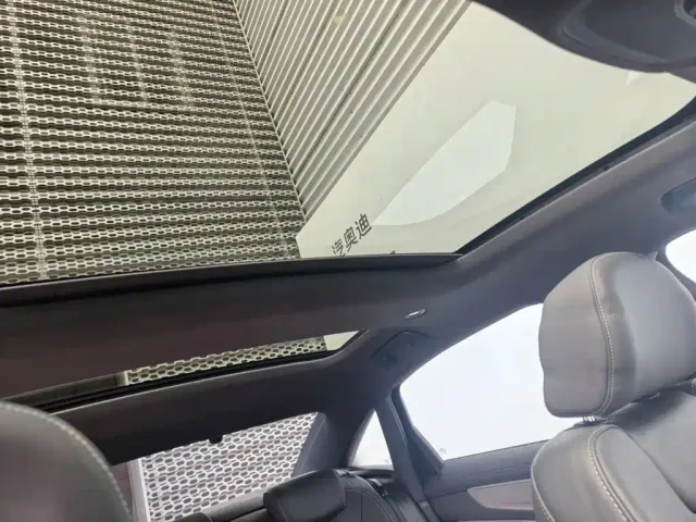 Audi Audi A6L New Energy 2022 55 TFSI e quattro — Фото автомобиля 13