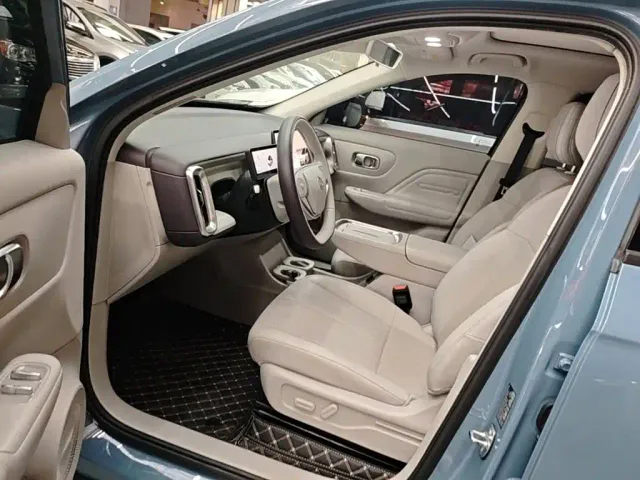 Leapmotor B10 — Фото автомобиля 14