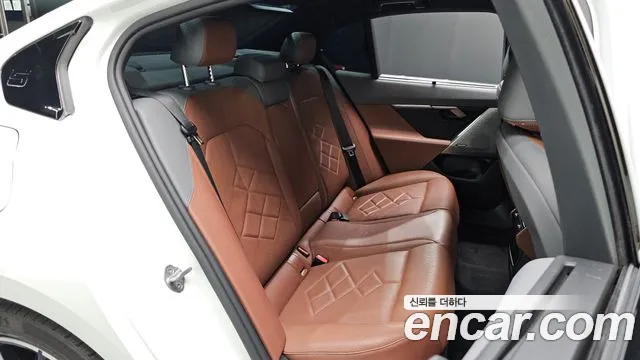BMW 5-Series 5 серия (G60) 530i xDrive M Sport — Фото автомобиля 9
