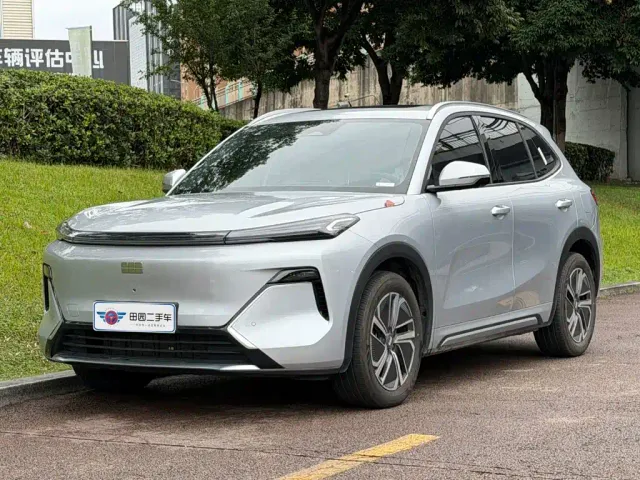 Фотография автомобиля — Geely Galaxy Starship 7 EM-i