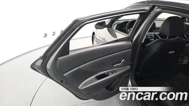Hyundai AVANTE Avante (CN7) 1.6 LPi (Для проката) — Фото автомобиля 23