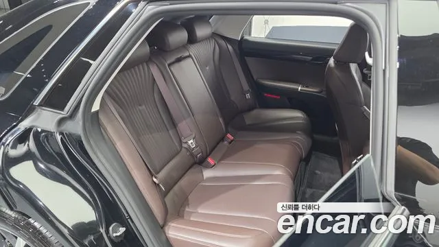 Hyundai Grandeur Grandeur (GN7) 2.5 Бензин 2WD — Фото автомобиля 8