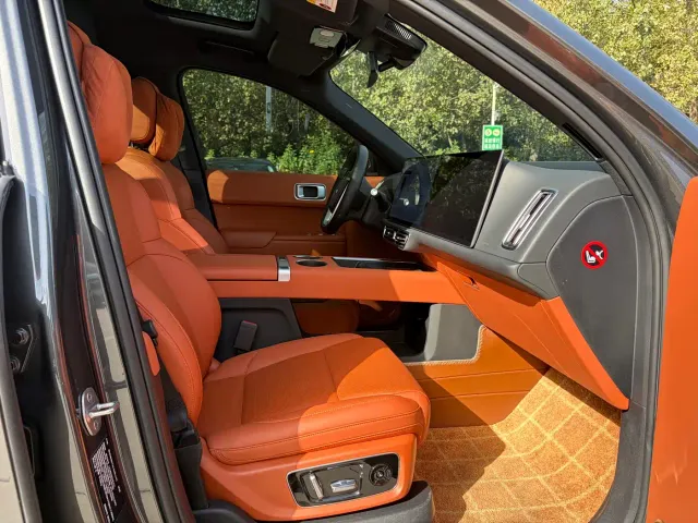 Li Auto L9 — Фото автомобиля 7