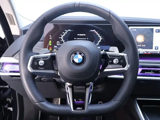 BMW 7 Series — Фото автомобиля 16