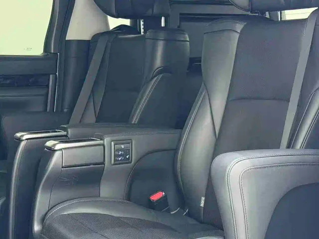 Toyota Vellfire — Фото автомобиля 5